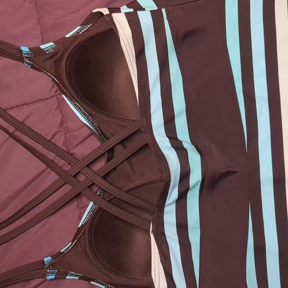 Tropical Escape Tankini Swimsuit Top - Picture 4 of 5